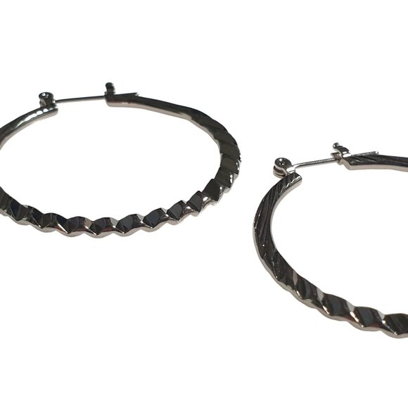 Textured Silver Tone Metal Hoop Earrings For Women Twisted Lightweight Classic - Picture 2 of 4